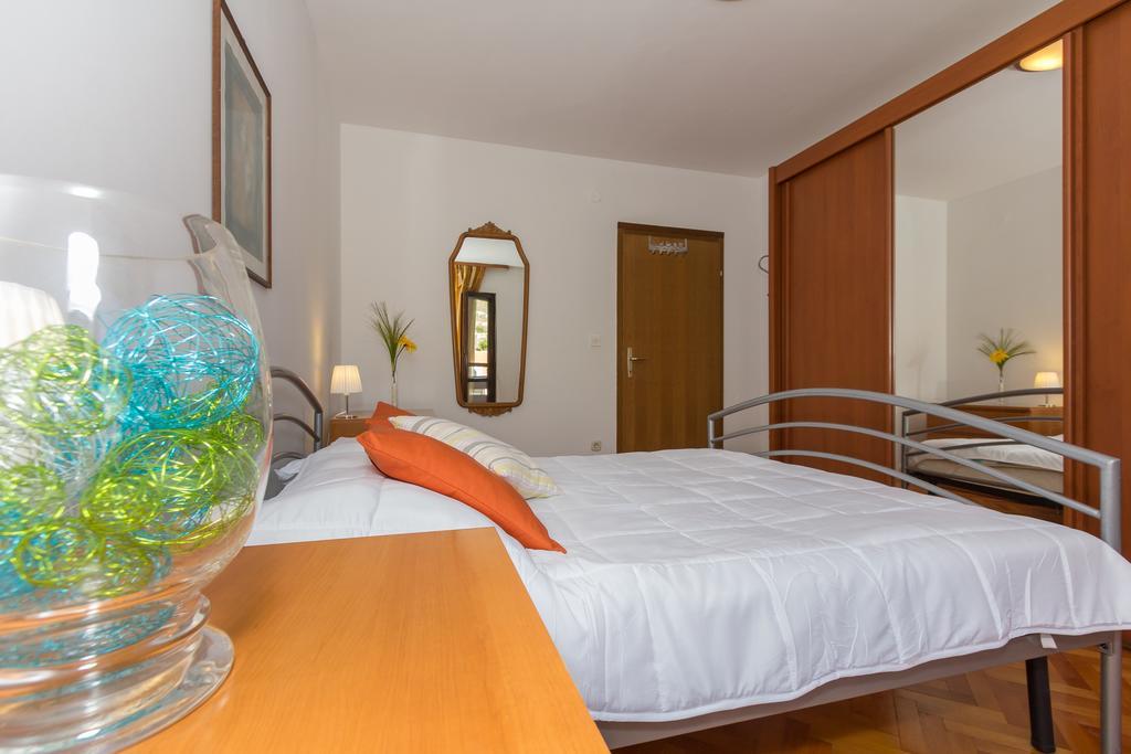 Apartment Ivo ポドストラナ エクステリア 写真