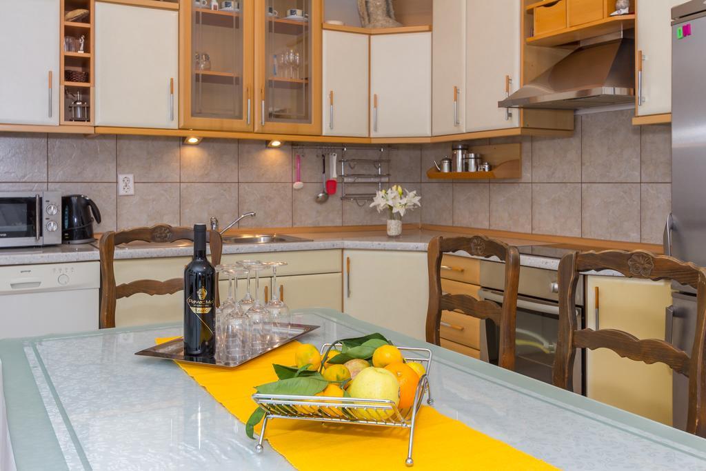 Apartment Ivo ポドストラナ エクステリア 写真
